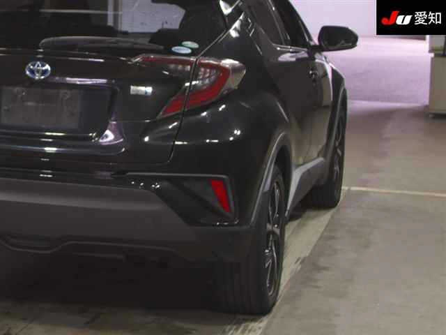 TOYOTA C-HR 2017