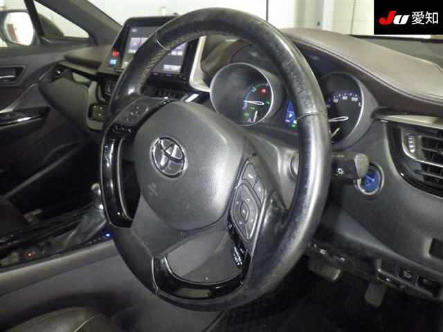 TOYOTA C-HR 2017