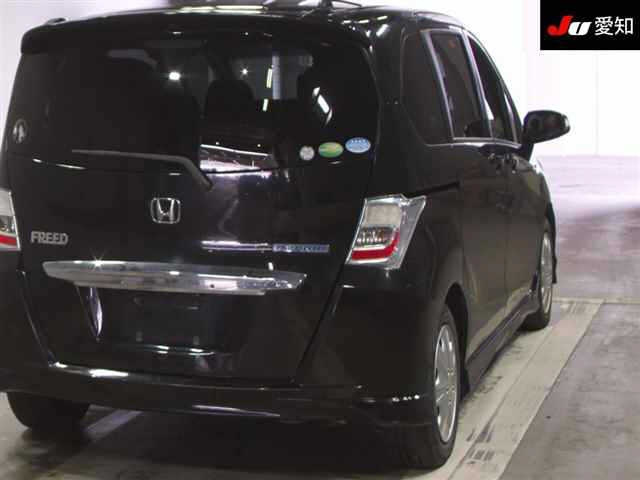 HONDA FREED 2013