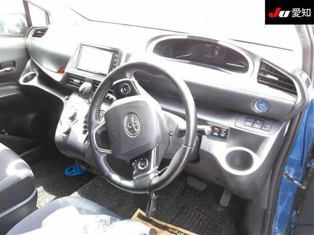 TOYOTA SIENTA 2015