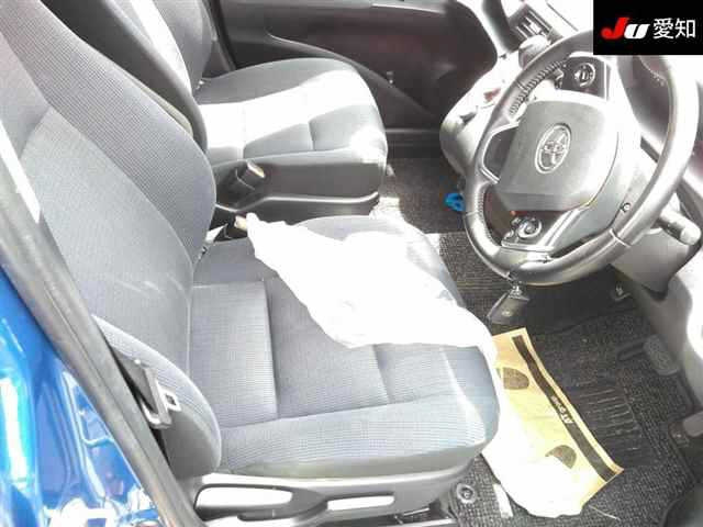 TOYOTA SIENTA 2015