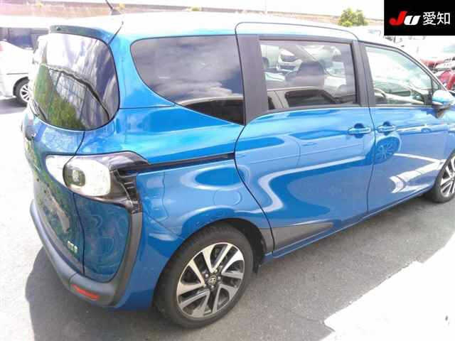 TOYOTA SIENTA 2015