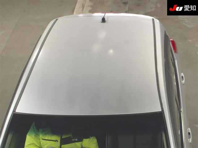 NISSAN TIIDA 2010