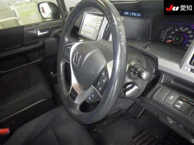 HONDA STEP WAGON 2014