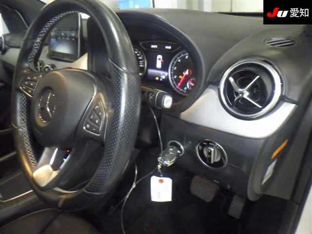 MERCEDES BENZ B CLASS 2018