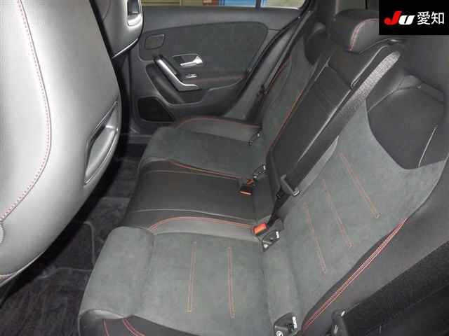 MERCEDES BENZ A CLASS 2019