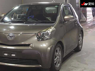 TOYOTA IQ 2010