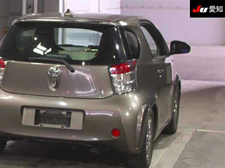 TOYOTA IQ 2010
