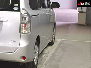TOYOTA VOXY 2012