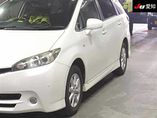 TOYOTA WISH 2009