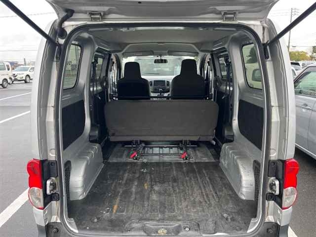 NISSAN NV200 2017