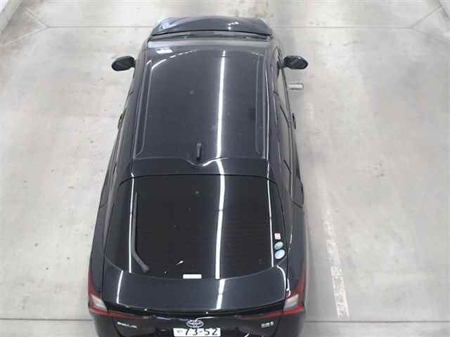 TOYOTA PRIUS 2019
