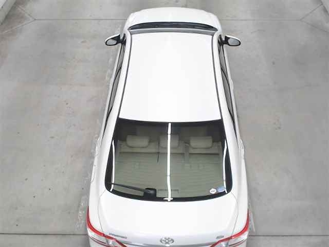 TOYOTA PREMIO 2013