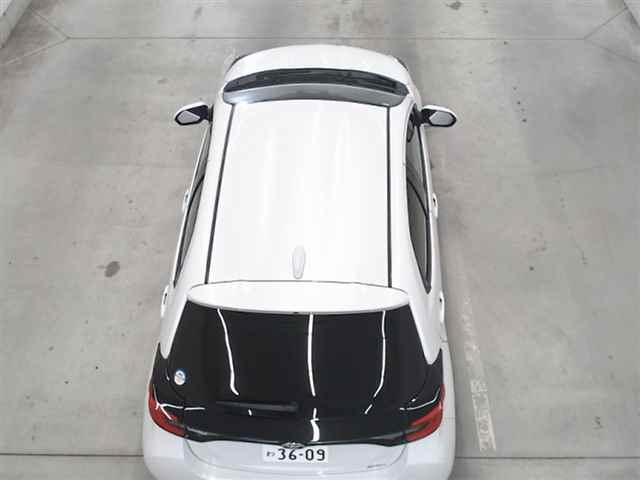 TOYOTA YARIS 2024