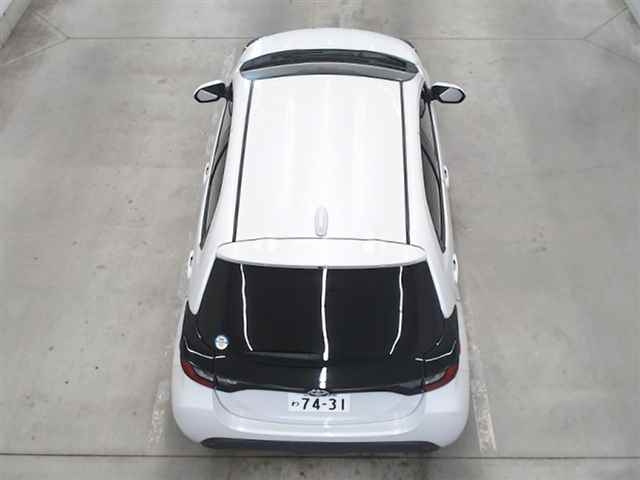 TOYOTA YARIS 2024