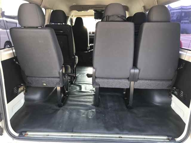 TOYOTA HIACE 2011