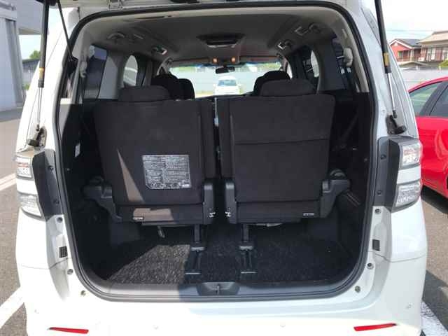 TOYOTA VELLFIRE 2010