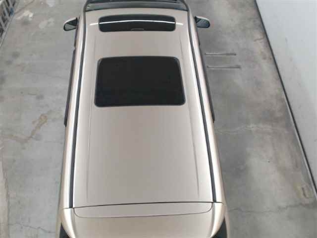 TOYOTA VELLFIRE 2010