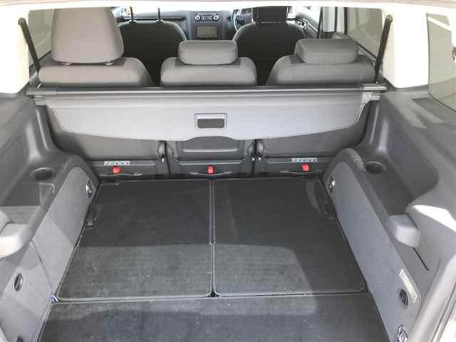 VOLKSWAGEN GOLF TOURAN 2011