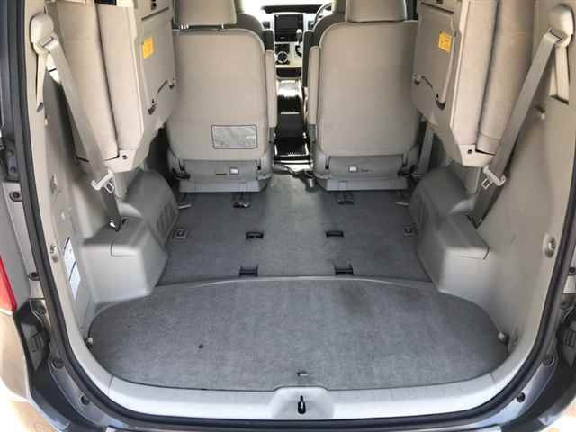 TOYOTA NOAH 2013