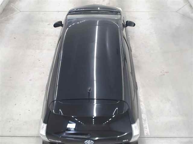 TOYOTA PRIUS ALPHA 2012