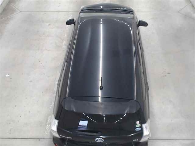 TOYOTA PRIUS ALPHA 2013