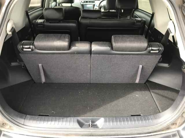 TOYOTA PRIUS ALPHA 2014