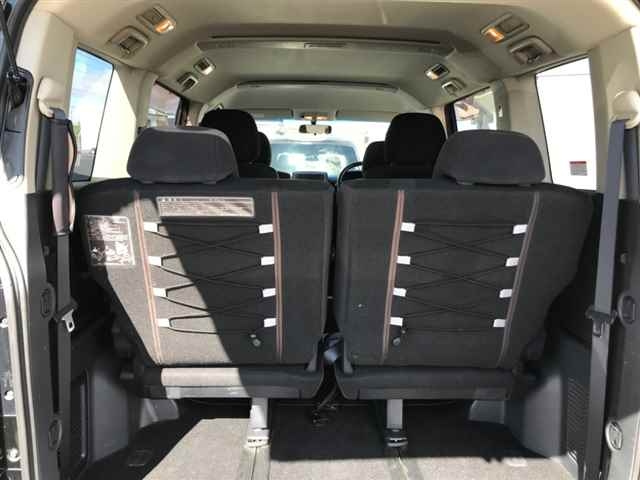 MITSUBISHI DELICA D5 2009