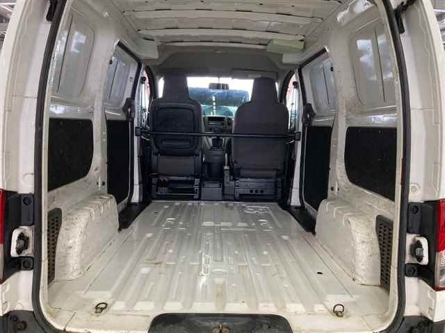 NISSAN NV200 2012