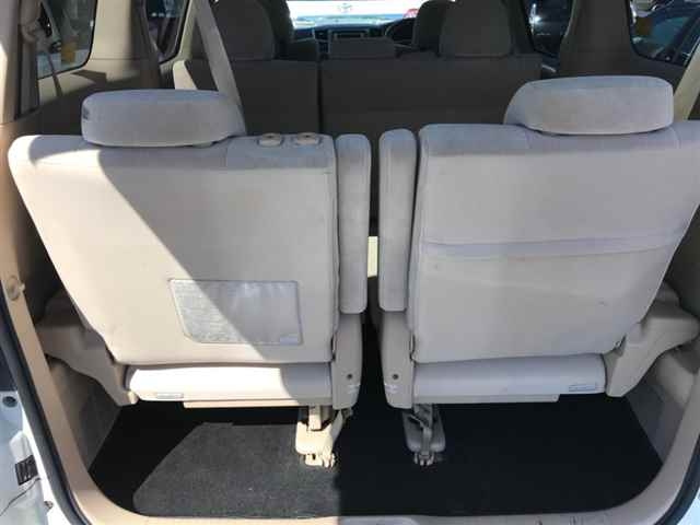TOYOTA VELLFIRE 2010