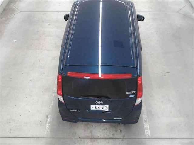 TOYOTA ROOMY 2020