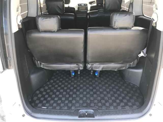 NISSAN SERENA 2013