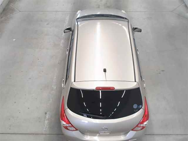NISSAN TIIDA 2010
