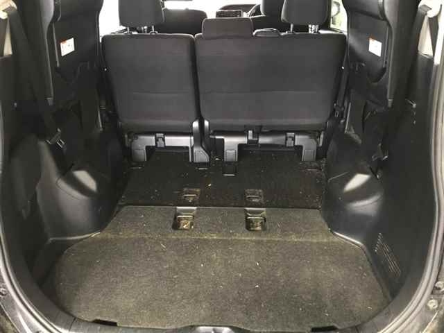 TOYOTA NOAH 2017