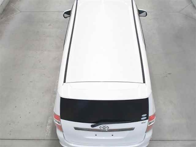 TOYOTA NOAH 2008
