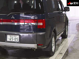 MITSUBISHI DELICA D5 2011