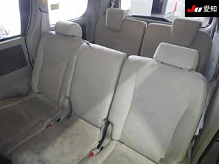 TOYOTA NOAH 2010