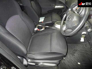 NISSAN JUKE 2012