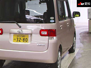 DAIHATSU TANTO 2011