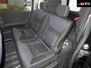 NISSAN SERENA 2010