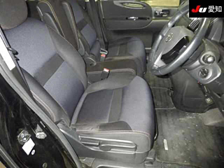 NISSAN SERENA 2010