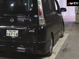 NISSAN SERENA 2010