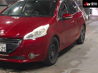 PEUGEOT 208 2014