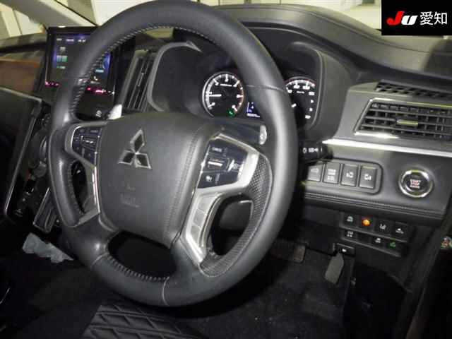 MITSUBISHI DELICA D5 2020