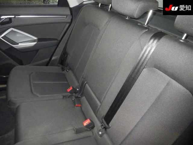 AUDI Q3 2021