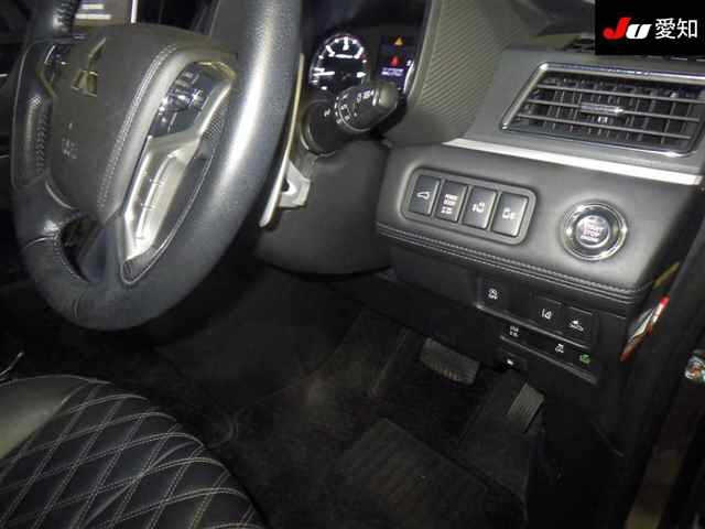 MITSUBISHI DELICA D5 2020