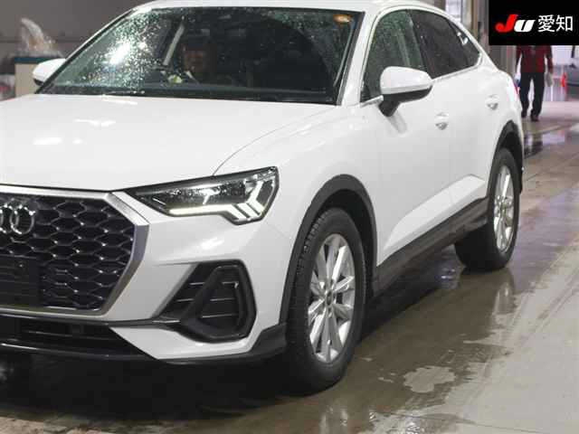 AUDI Q3 2021