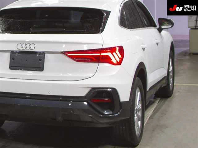 AUDI Q3 2021