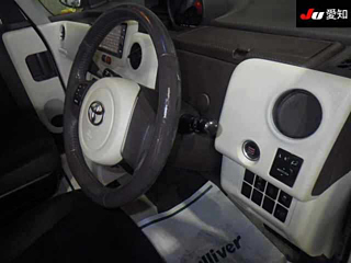 TOYOTA PORTE 2013