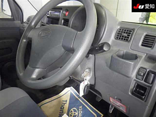 DAIHATSU HIJET VAN 2011